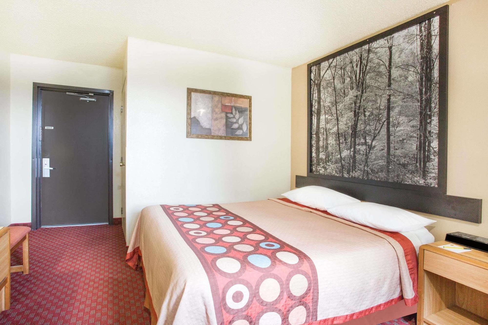 Super 8 By Wyndham Lexington Va Hotel Bagian luar foto